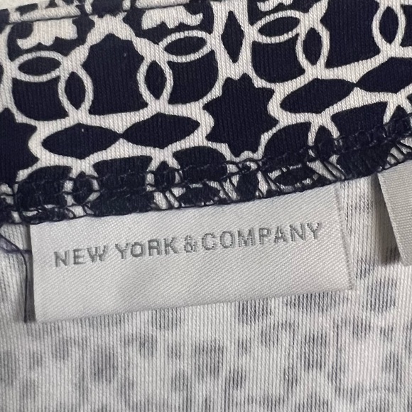 NWT Large Black and White New York & Company Drawstring Romper with pockets. - Picture 7 of 8